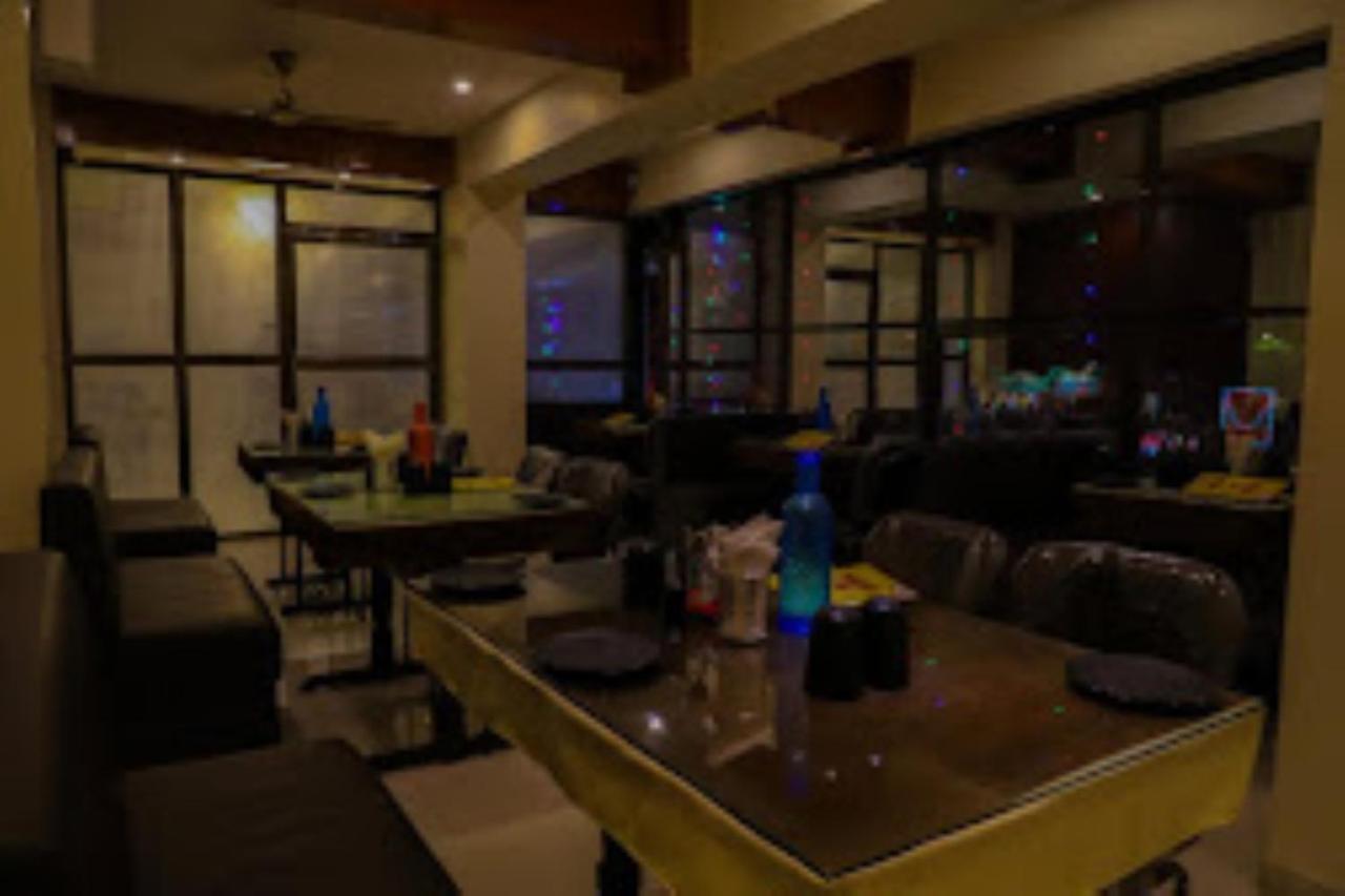 Hotel Vaibhav,Akola Exteriér fotografie